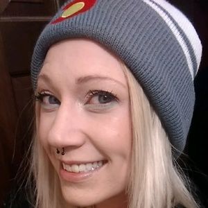 Meet your Posher, Arielle